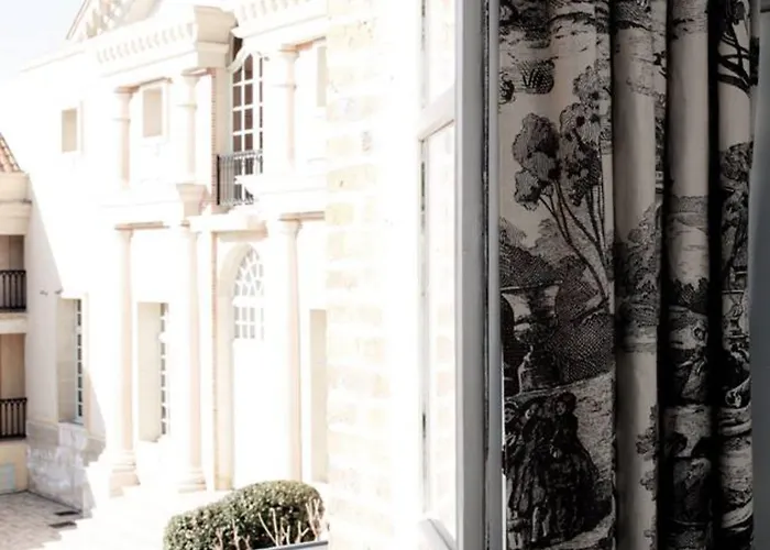 Le 25bis By Leclerc Briant Bed & Breakfast